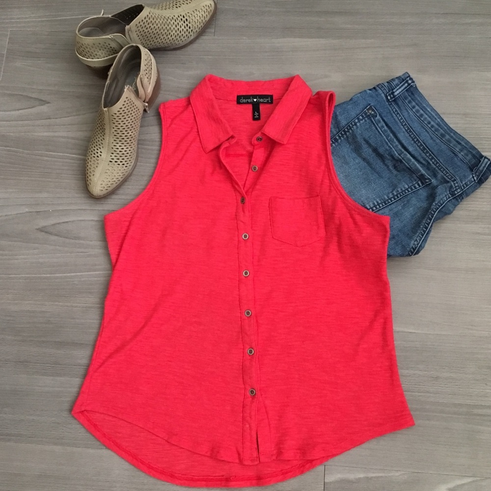 ⚡️HP⚡️Sleeveless Collared Button Down 🧡